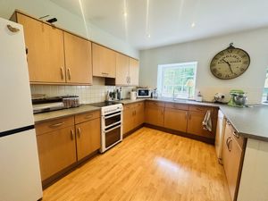 Kitchen - click for photo gallery